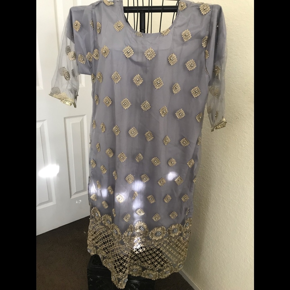 Pakistani Salwar Kameez